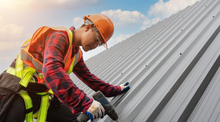 Professional Emergency Roof Repairs services in East Charleston, VT